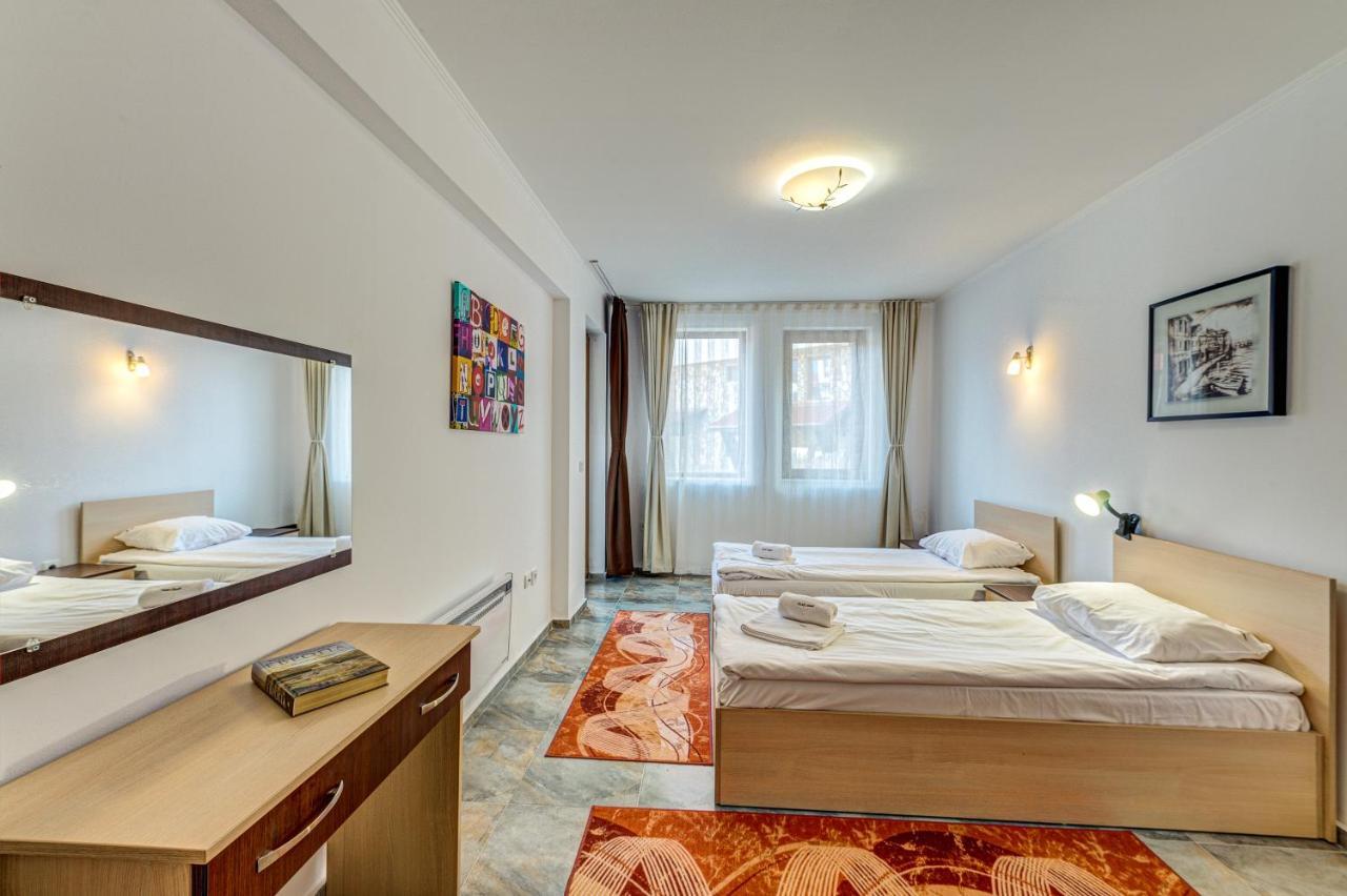 Bright And Spacious 2-Bdr Apartment With Balcony By Flat Mаnager Pamporovo Exteriör bild
